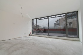 МНОГОСТАЕН, 475 m2