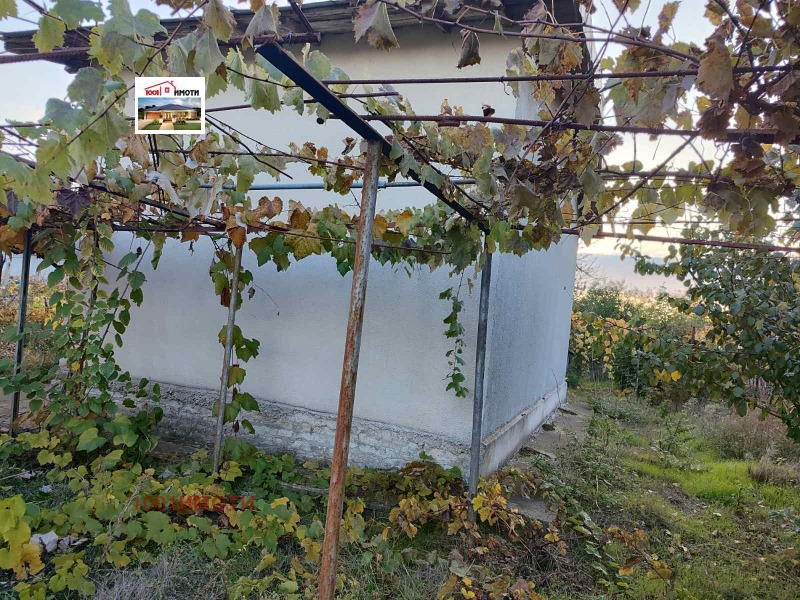 Продава КЪЩА, с. Стефаново, област Добрич, снимка 3 - Къщи - 52110375