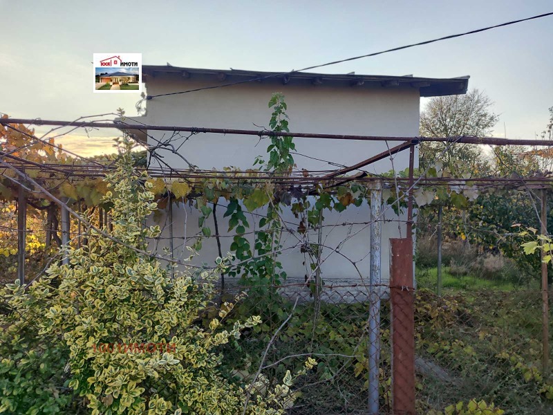 Продава КЪЩА, с. Стефаново, област Добрич, снимка 2 - Къщи - 52110375