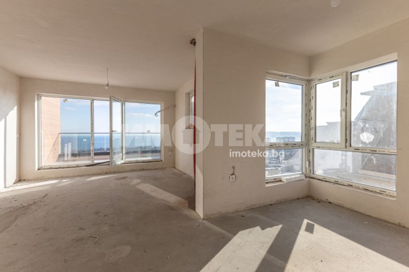 Продава 3-СТАЕН, гр. Варна, Бриз, снимка 2 - Апартаменти - 52075928