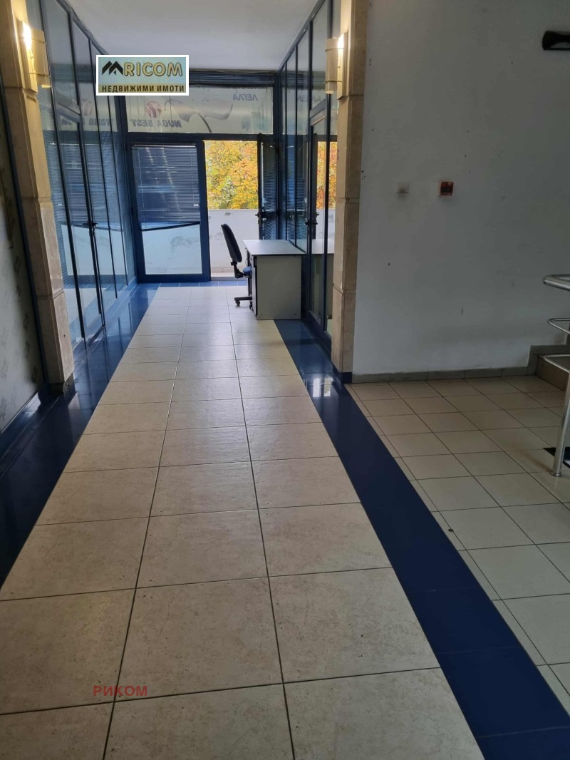 Продава ОФИС, гр. Плевен, Идеален център, снимка 2 - Офиси - 52605590