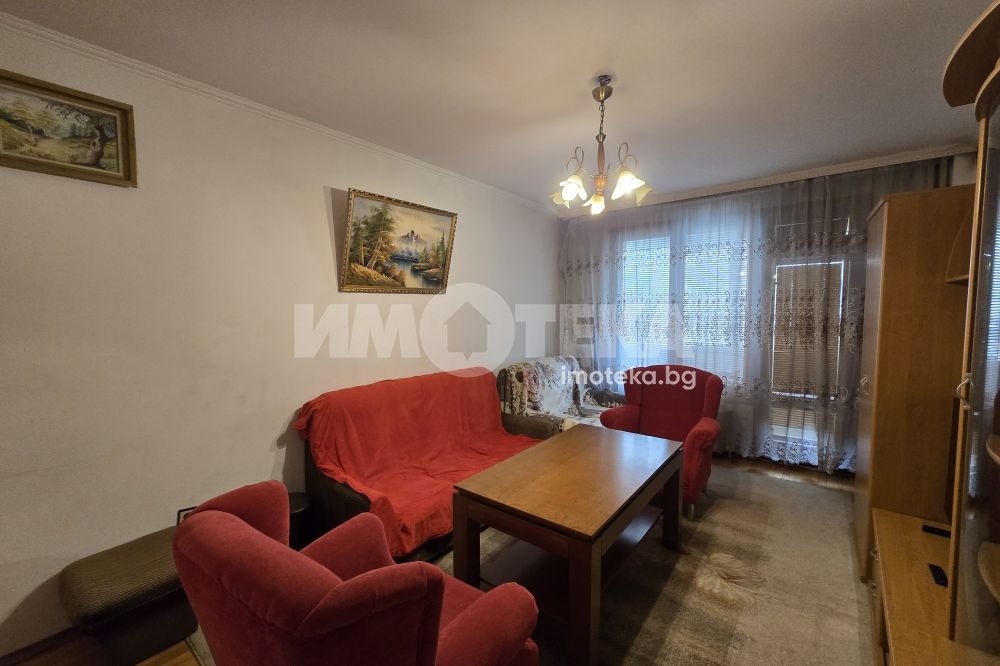 Продава  2-стаен град София , Зона Б-18 , 70 кв.м | 91192683