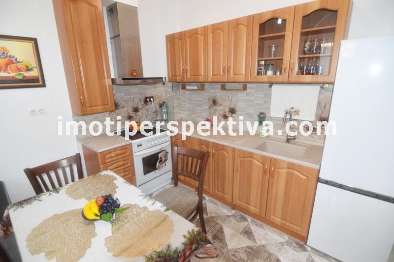 Продава 2-СТАЕН, гр. Пловдив, Кючук Париж, снимка 3 - Апартаменти - 54869778