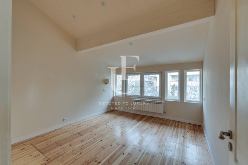 Продава КЪЩА, гр. София, Център, снимка 10 - Къщи - 52722436