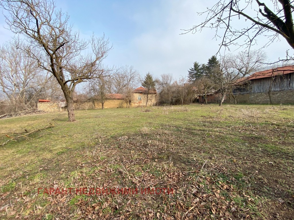 Продава КЪЩА, с. Петко Славейков, област Габрово, снимка 2 - Къщи - 52981800