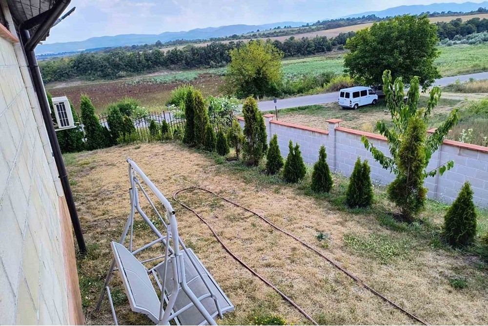 Продава КЪЩА, с. Ловец, област Шумен, снимка 13 - Къщи - 55798386