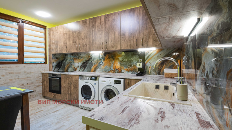 Продава 3-СТАЕН, град Бургас, Възраждане • по договаряне • 14116915 1