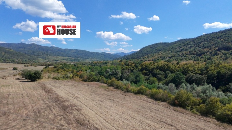 Продава ЗЕМЕДЕЛСКА ЗЕМЯ, с. Джурово, област София област