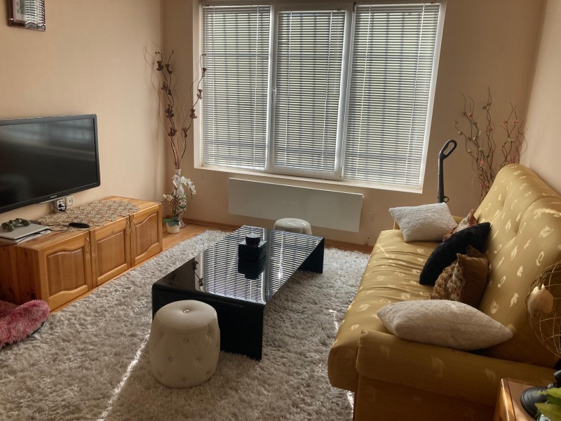 Продава 2-СТАЕН, гр. София, Триъгълника, снимка 2 - Апартаменти - 52739040