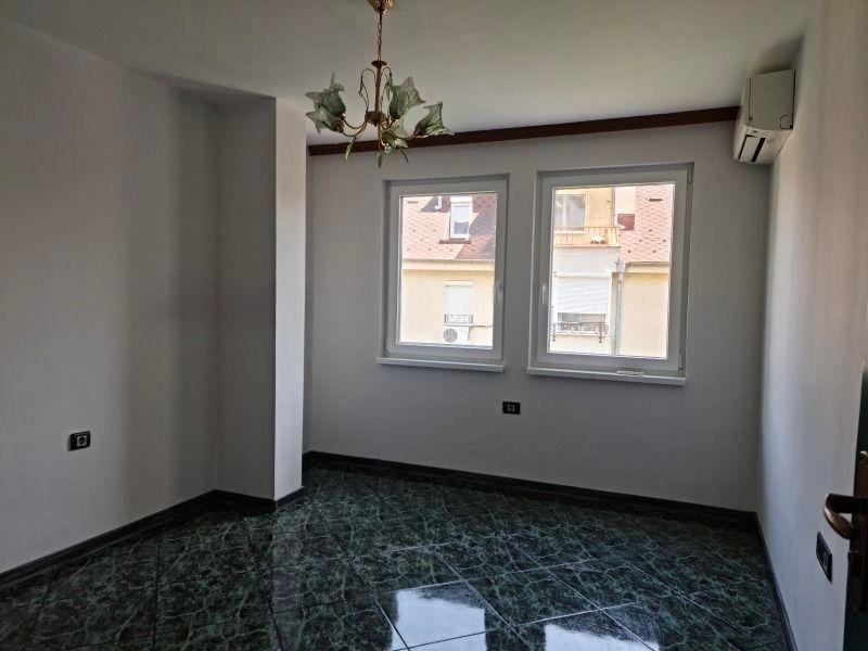 Продава 3-СТАЕН, гр. София, Редута, снимка 2 - Апартаменти - 54552580