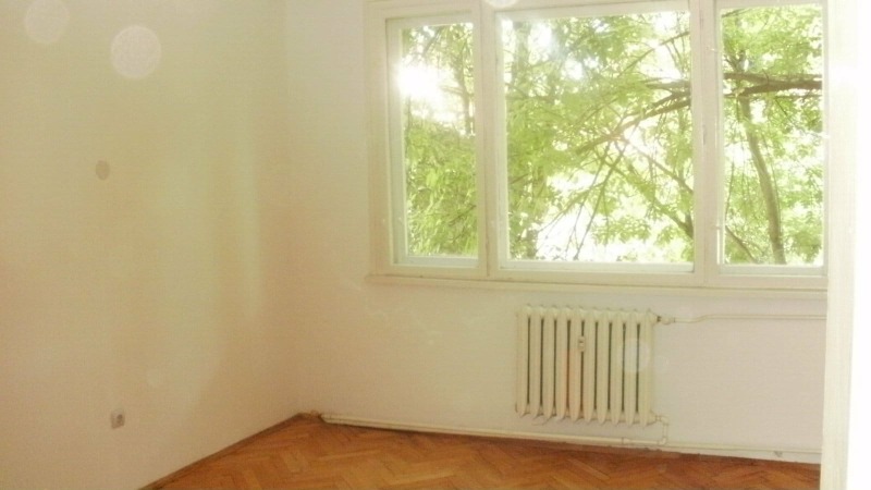 Продава 2-СТАЕН в град Плевен, Идеален център - 60 кв.м / 110 000 € » 215 141.30 лв., ШАНС