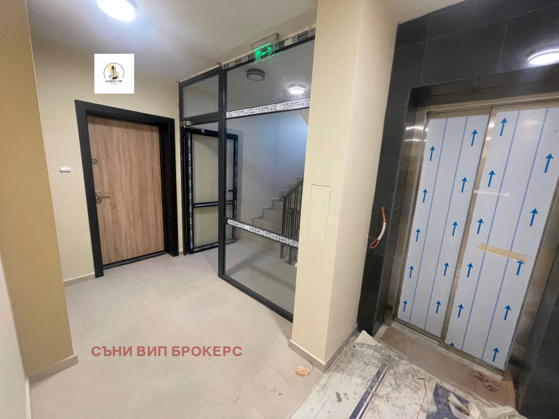 Till salu  2 sovrum Pleven , 9-ti kvartal , 127 kvm | 13097782 - bild [3]
