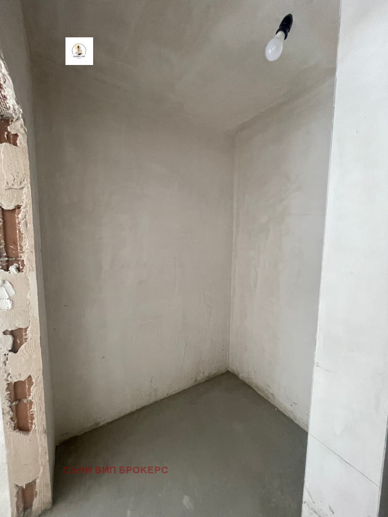 Till salu  2 sovrum Pleven , 9-ti kvartal , 127 kvm | 13097782 - bild [9]