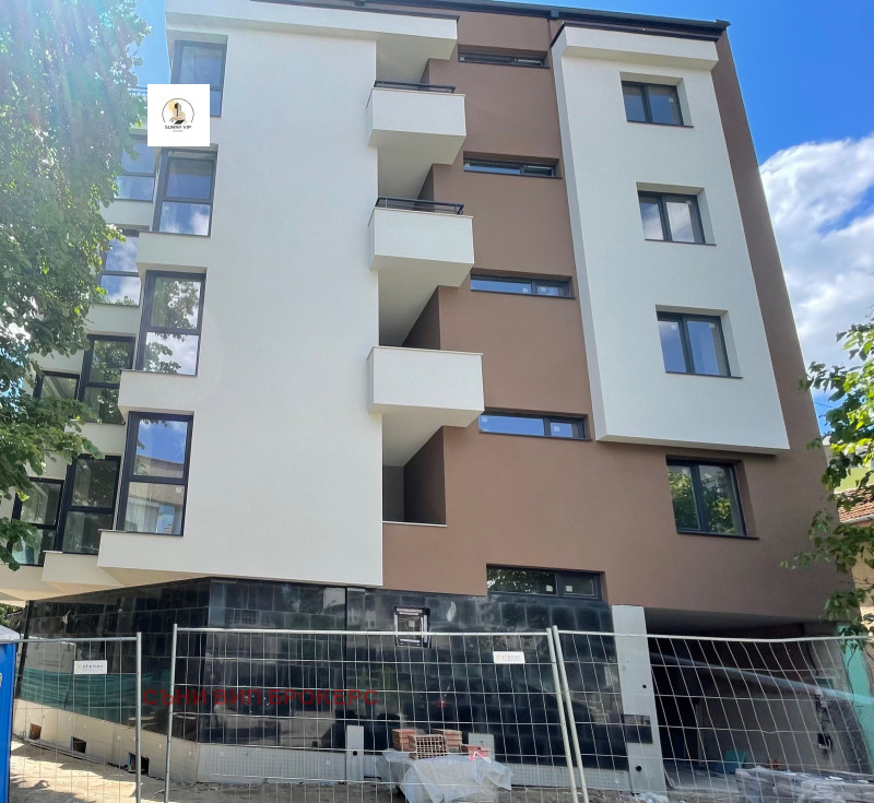 Продава  3-стаен град Плевен , 9-ти квартал , 127 кв.м | 13097782