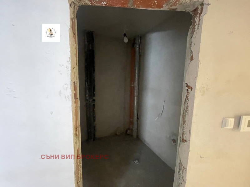 Till salu  2 sovrum Pleven , 9-ti kvartal , 127 kvm | 13097782 - bild [8]