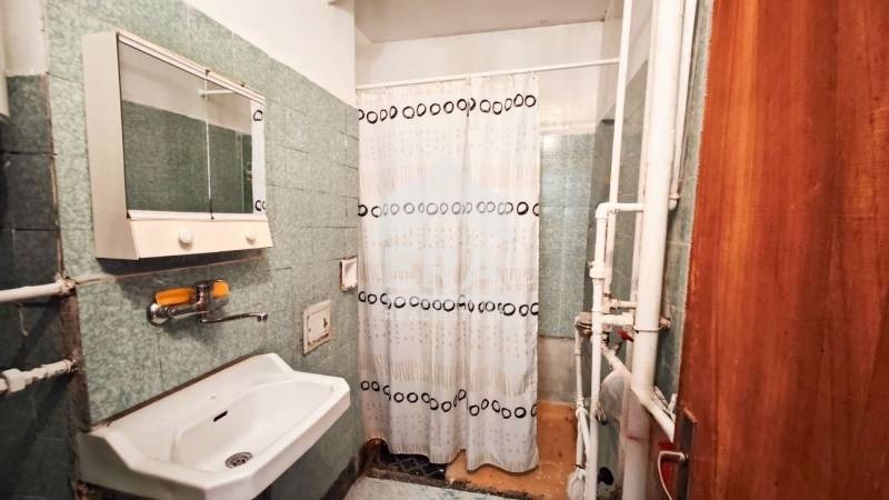 Продава 4-СТАЕН, гр. Търговище, Запад 2, снимка 10 - Апартаменти - 52570508