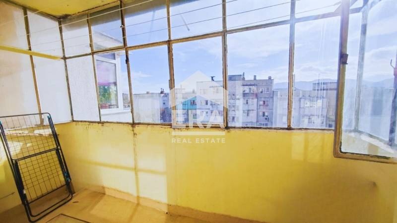 Продава 4-СТАЕН, гр. Търговище, Запад 2, снимка 8 - Апартаменти - 52570508