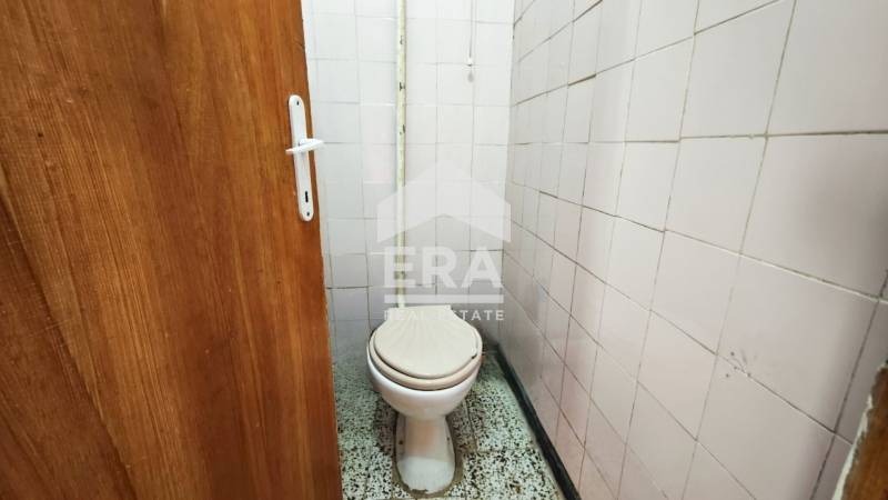 Продава 4-СТАЕН, гр. Търговище, Запад 2, снимка 11 - Апартаменти - 52570508