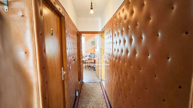 Продава 4-СТАЕН, гр. Търговище, Запад 2, снимка 12 - Апартаменти - 52570508