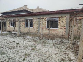 Продажба на имоти в с. Мараш, област Шумен - изображение 9 