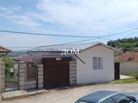 КЪЩА, 100 m2