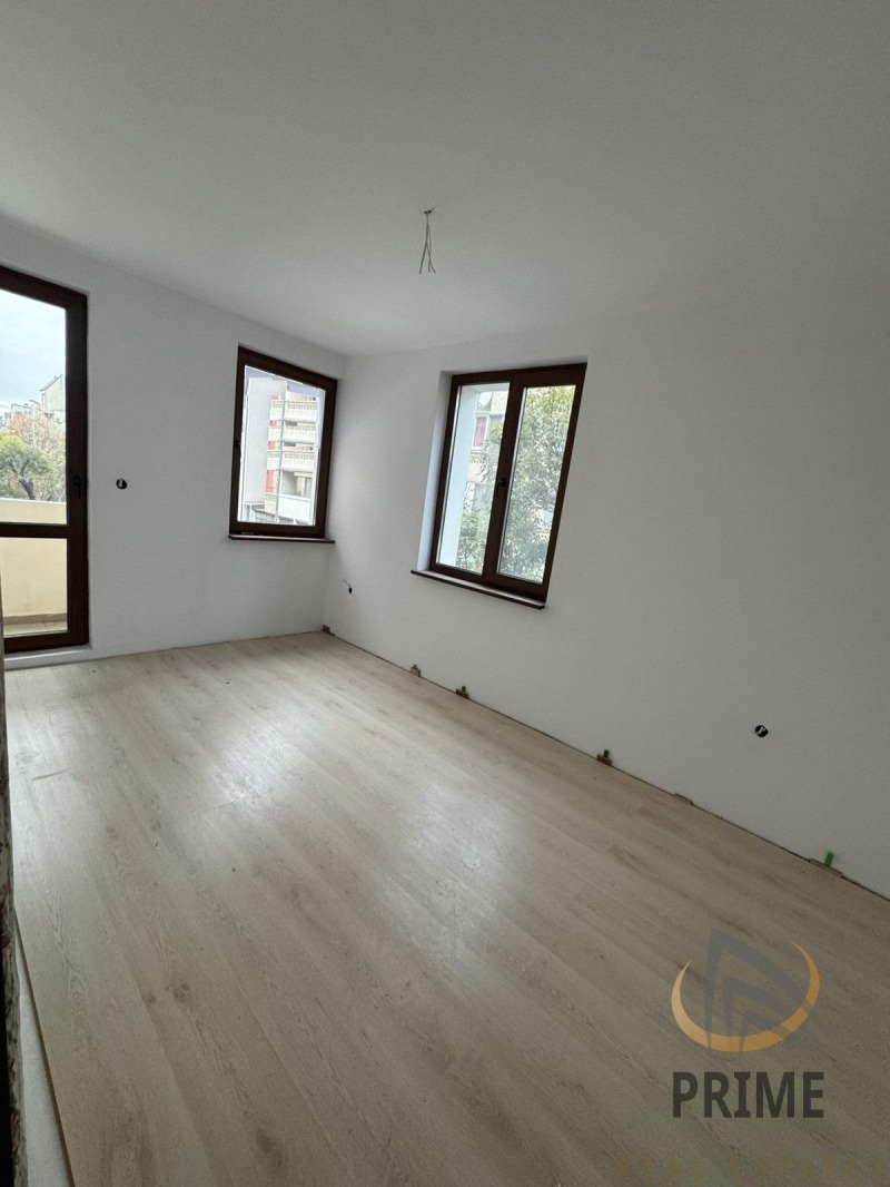 Продава 3-СТАЕН, гр. Бургас, Център, снимка 13 - Апартаменти - 52333835