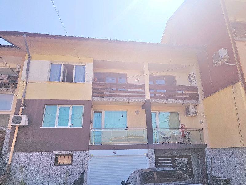 For Sale  3+ bedroom Pernik , Iztok , 130 sq.m | 44077459 - image [2]