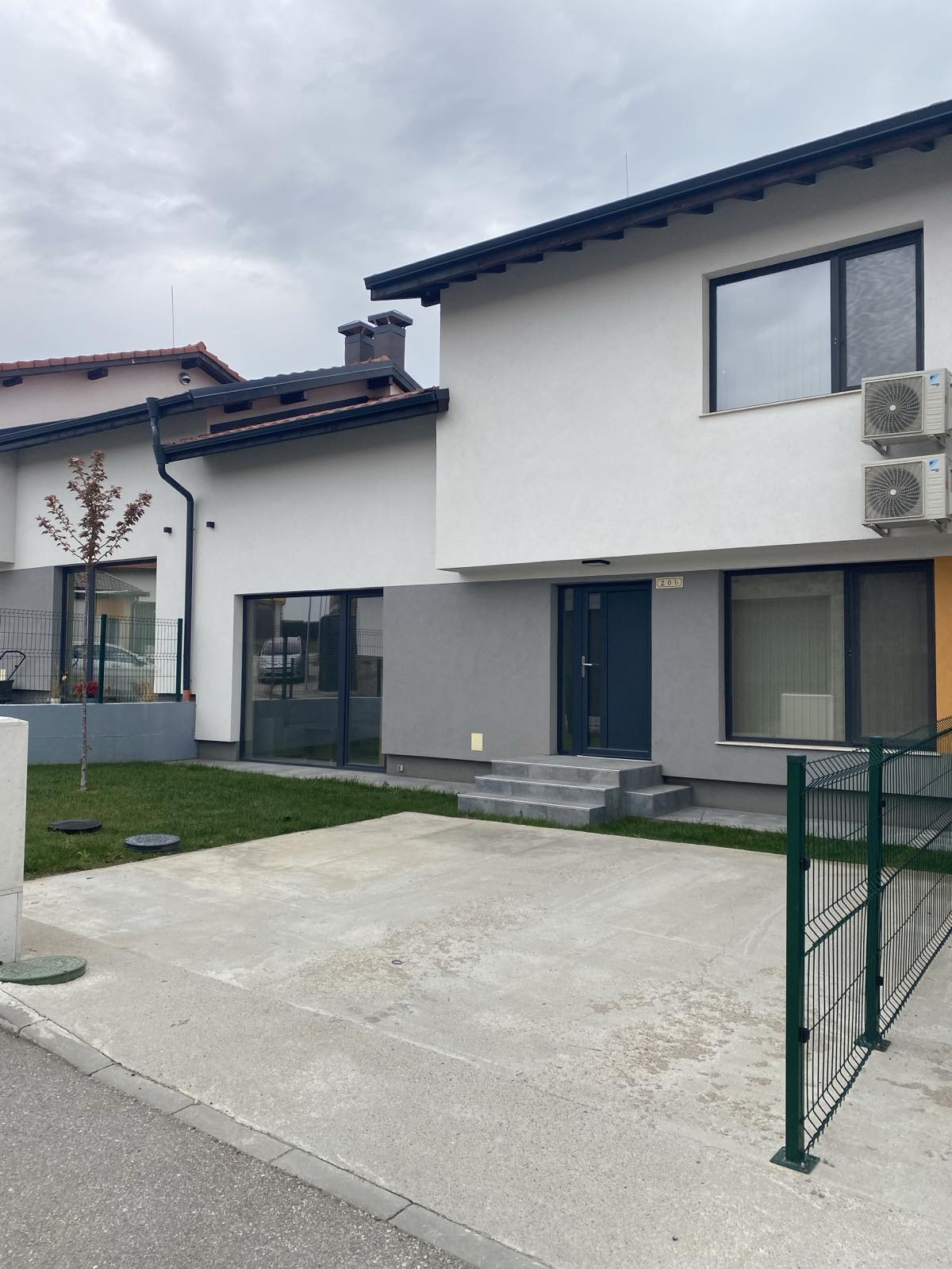 Продава КЪЩА, гр. Плевен, Сторгозия