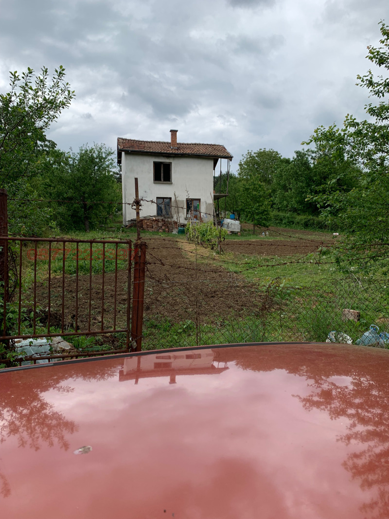 Продава ВИЛА, гр. Враца, Студентски град