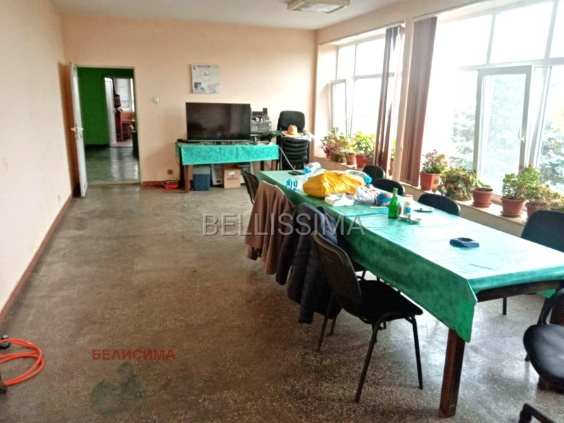 Продава БИЗНЕС ИМОТ, с. Върбак, област Шумен, снимка 2 - Други - 52149963