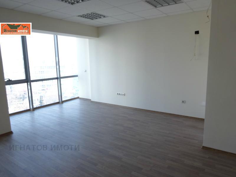 Продава  Офис град Пазарджик , Идеален център , 46 кв.м | 61645296 - изображение [2]