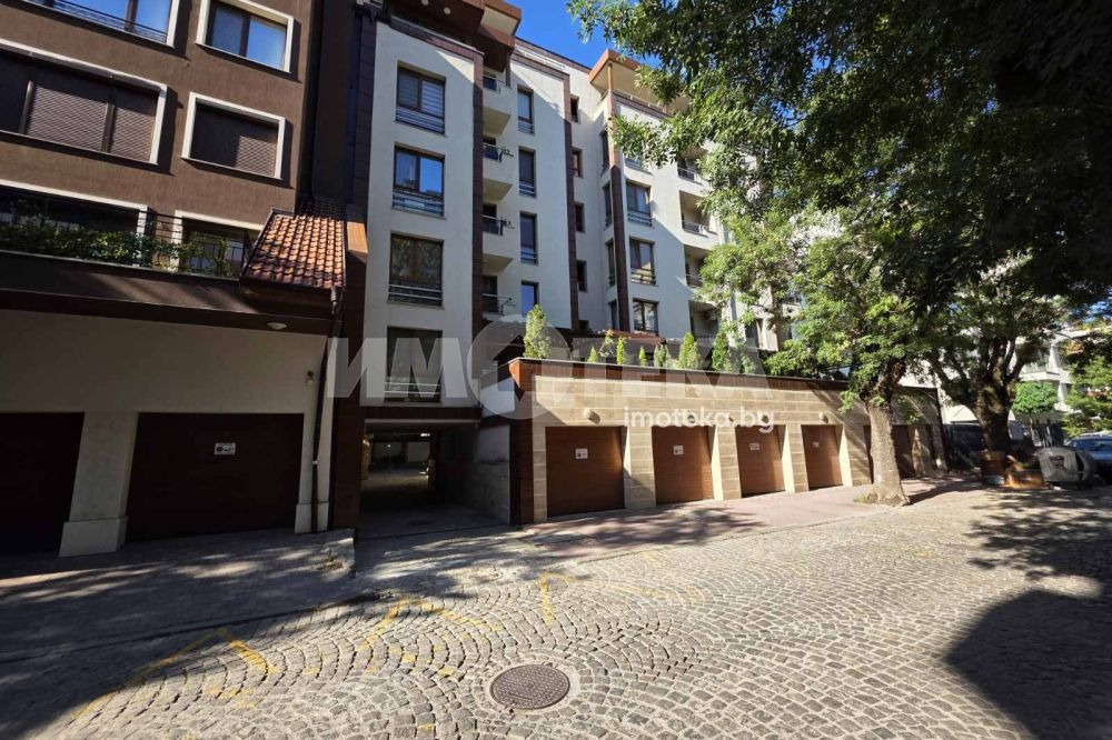 Продава ГАРАЖ, ПАРКОМЯСТО, гр. София, Банишора