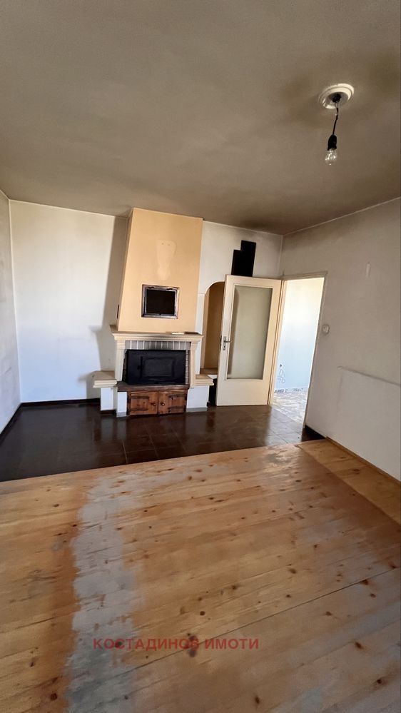 Продава  2-стаен град Пловдив , Кючук Париж , 65 кв.м | 82226304