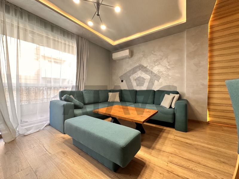 Продава  3-стаен град Пловдив , Остромила , 119 кв.м | 69132093