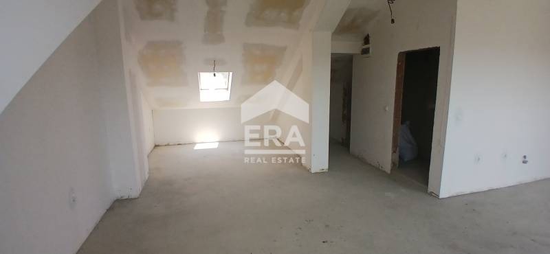 Продава КЪЩА, гр. Варна, м-т Пчелина, снимка 12 - Къщи - 53370164