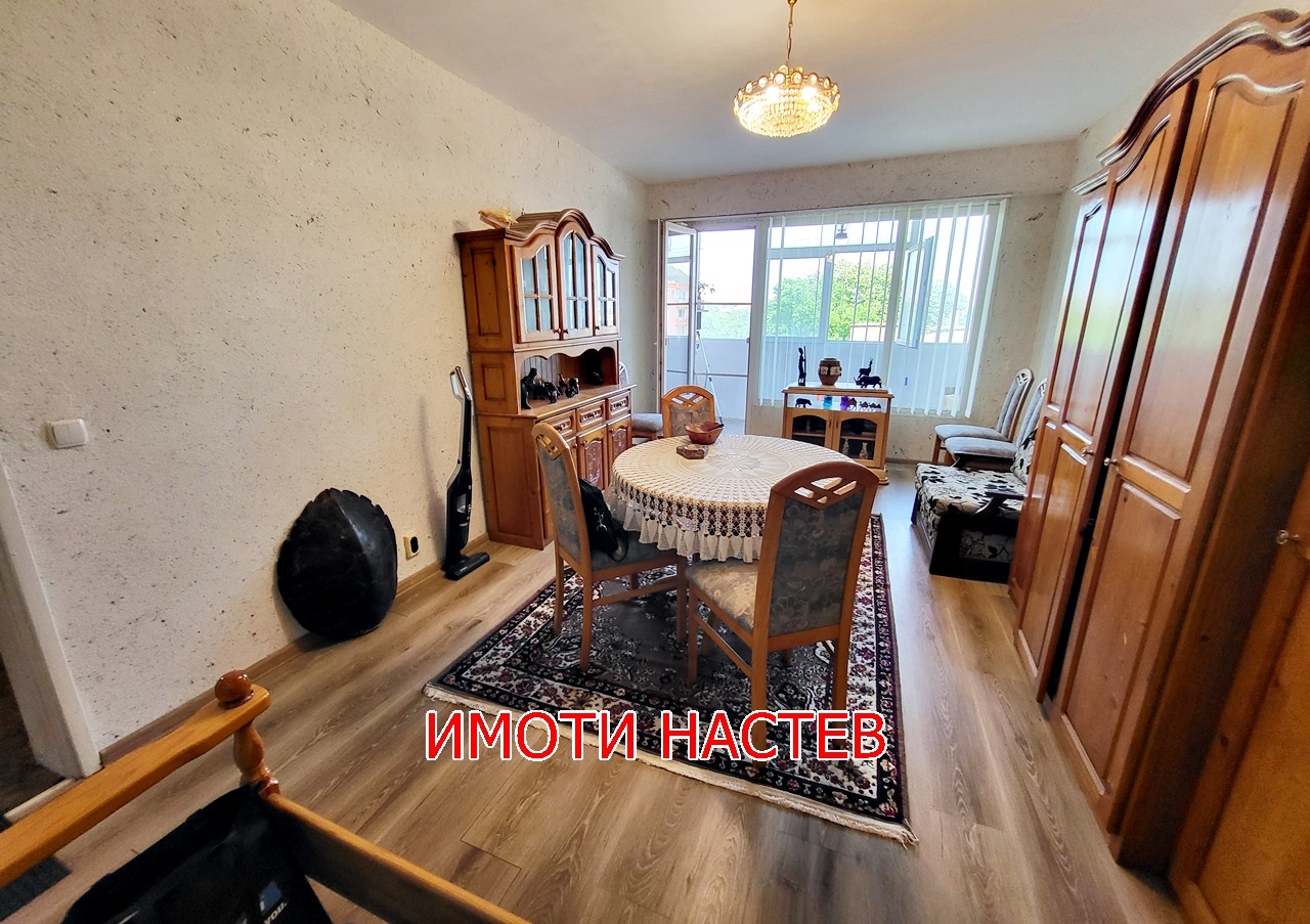 Продава 2-СТАЕН, гр. Шумен, Дивизионна болница, снимка 2 - Апартаменти - 55438451