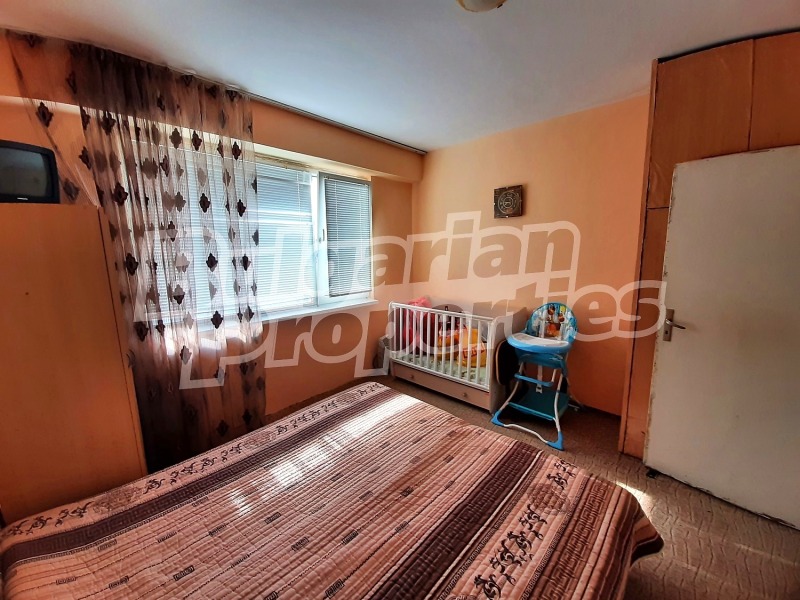 Продава 3-СТАЕН, гр. Велико Търново, Бузлуджа, снимка 3 - Апартаменти - 52606378