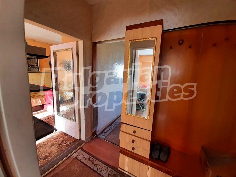 Продава 3-СТАЕН, гр. Велико Търново, Бузлуджа, снимка 4 - Апартаменти - 52606378