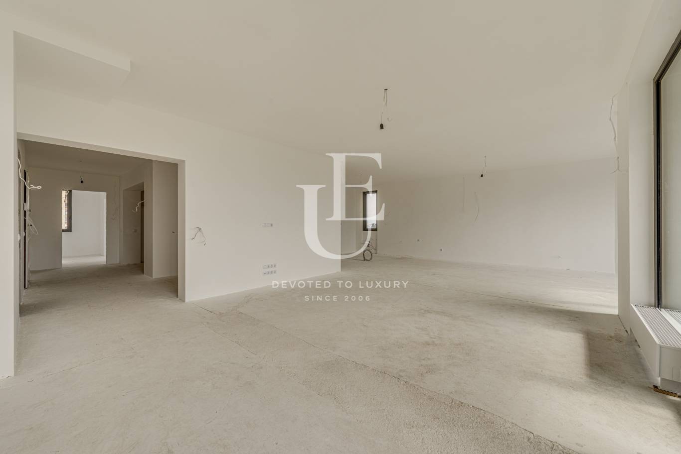 Продава 4-СТАЕН, гр. София, Изгрев, снимка 2 - Апартаменти - 52398489