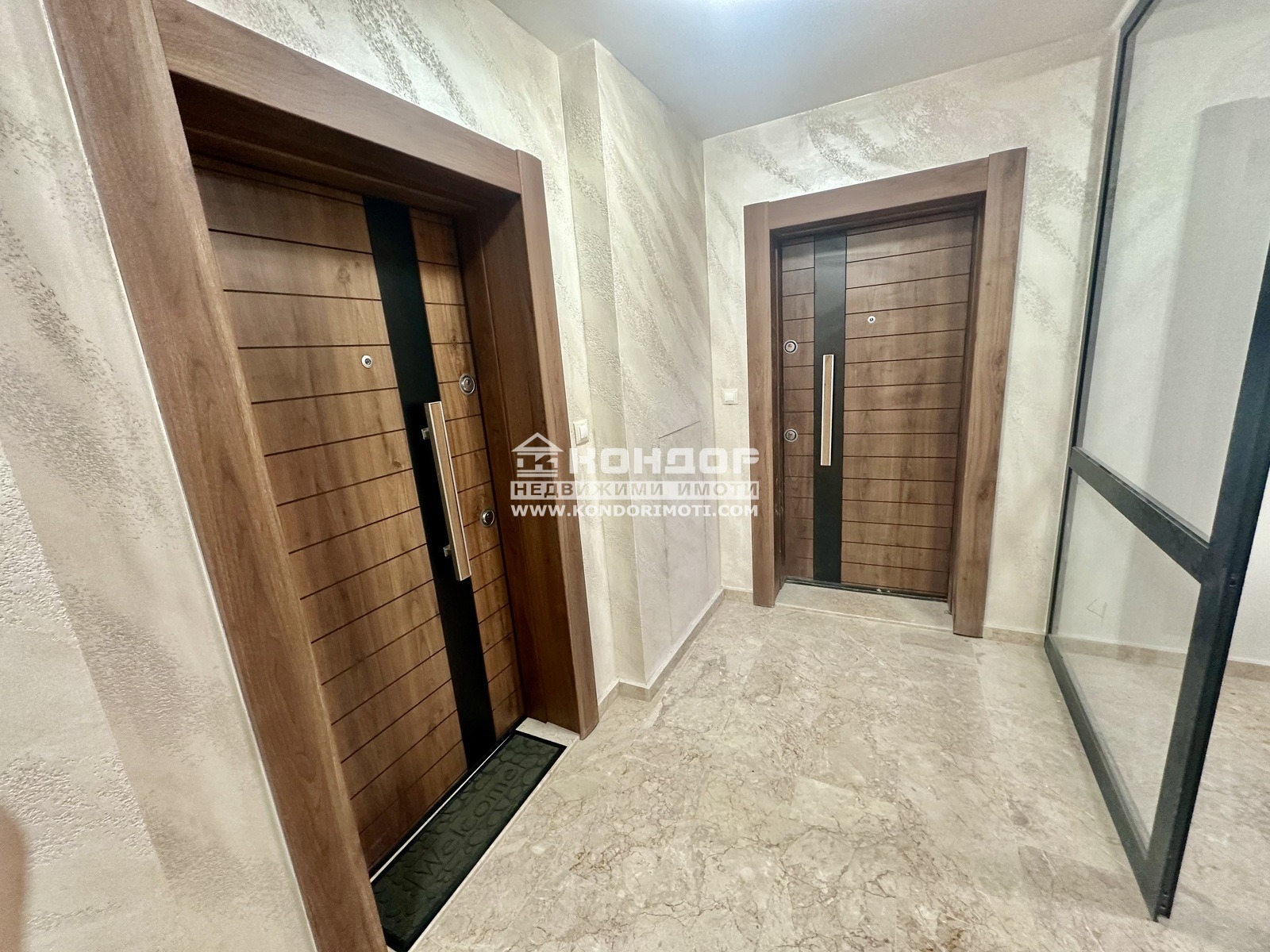 Продава 3-СТАЕН, гр. Пловдив, Кючук Париж