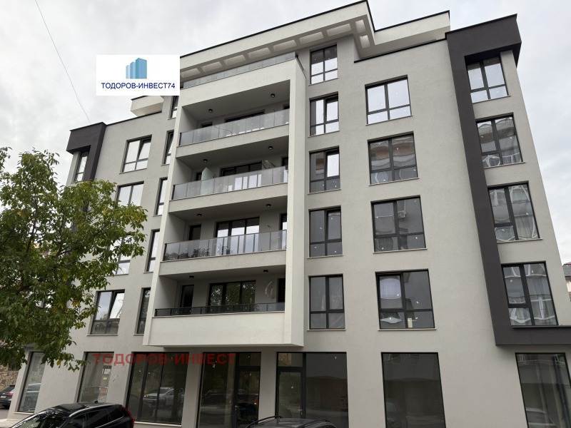 À venda  1 quarto Kardjali , Centar , 73 m² | 36127769