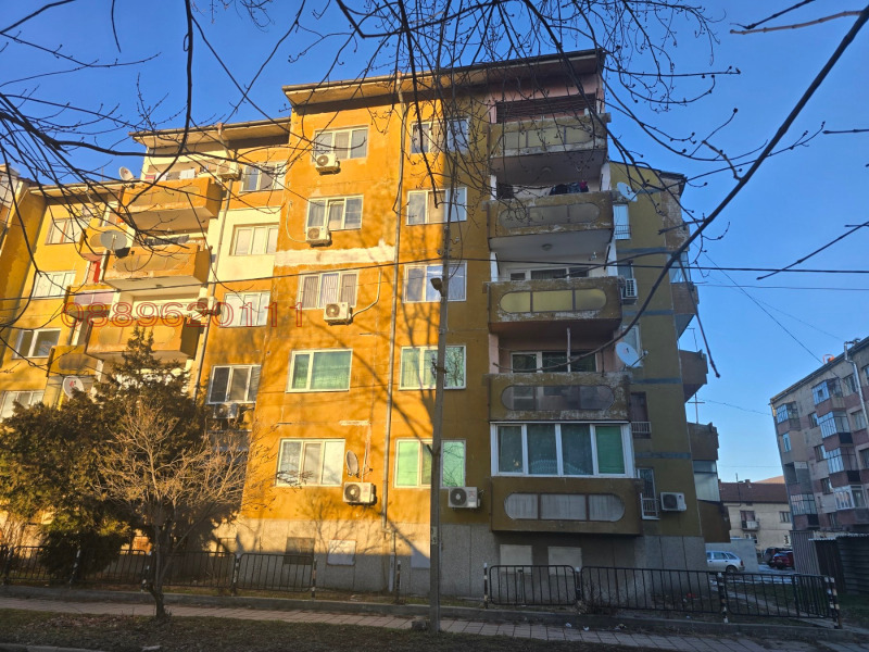 Продава 3-СТАЕН, гр. Ихтиман, област София област, снимка 1 - Aпартаменти - 48824850