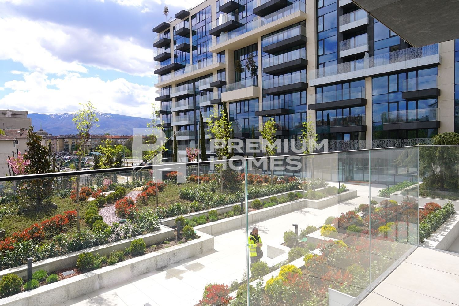 Продава 4-СТАЕН, гр. София, Оборище