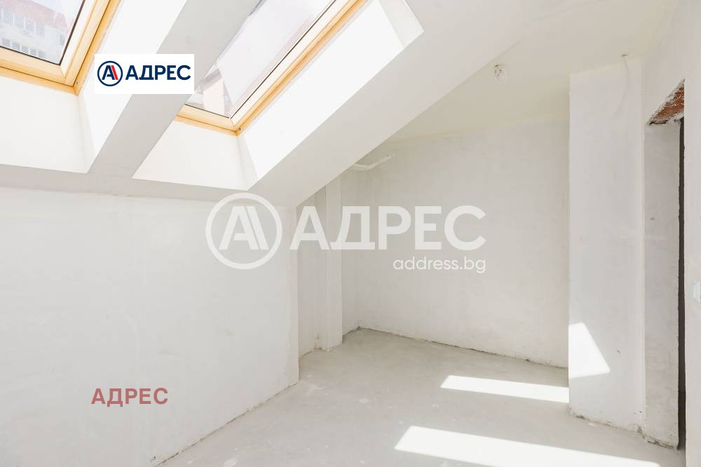 Продава МНОГОСТАЕН, гр. Варна, Лятно кино Тракия, снимка 2 - Апартаменти - 54365723