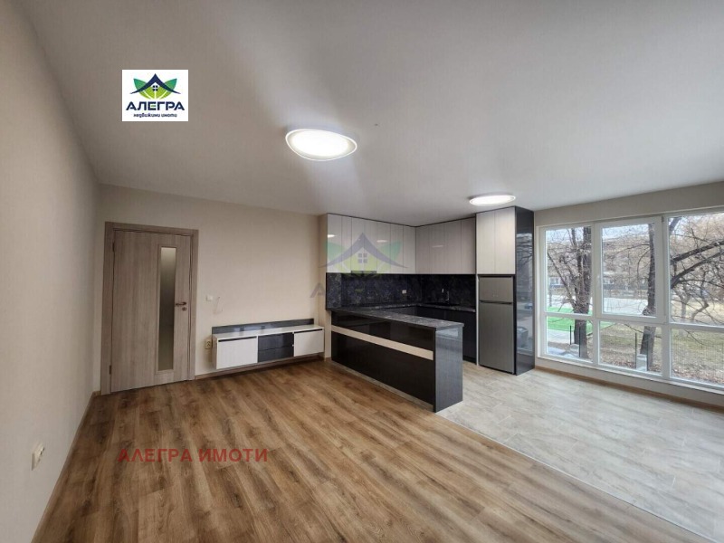 Продава  3-стаен град Пазарджик , Запад , 104 кв.м | 87411866 - изображение [2]