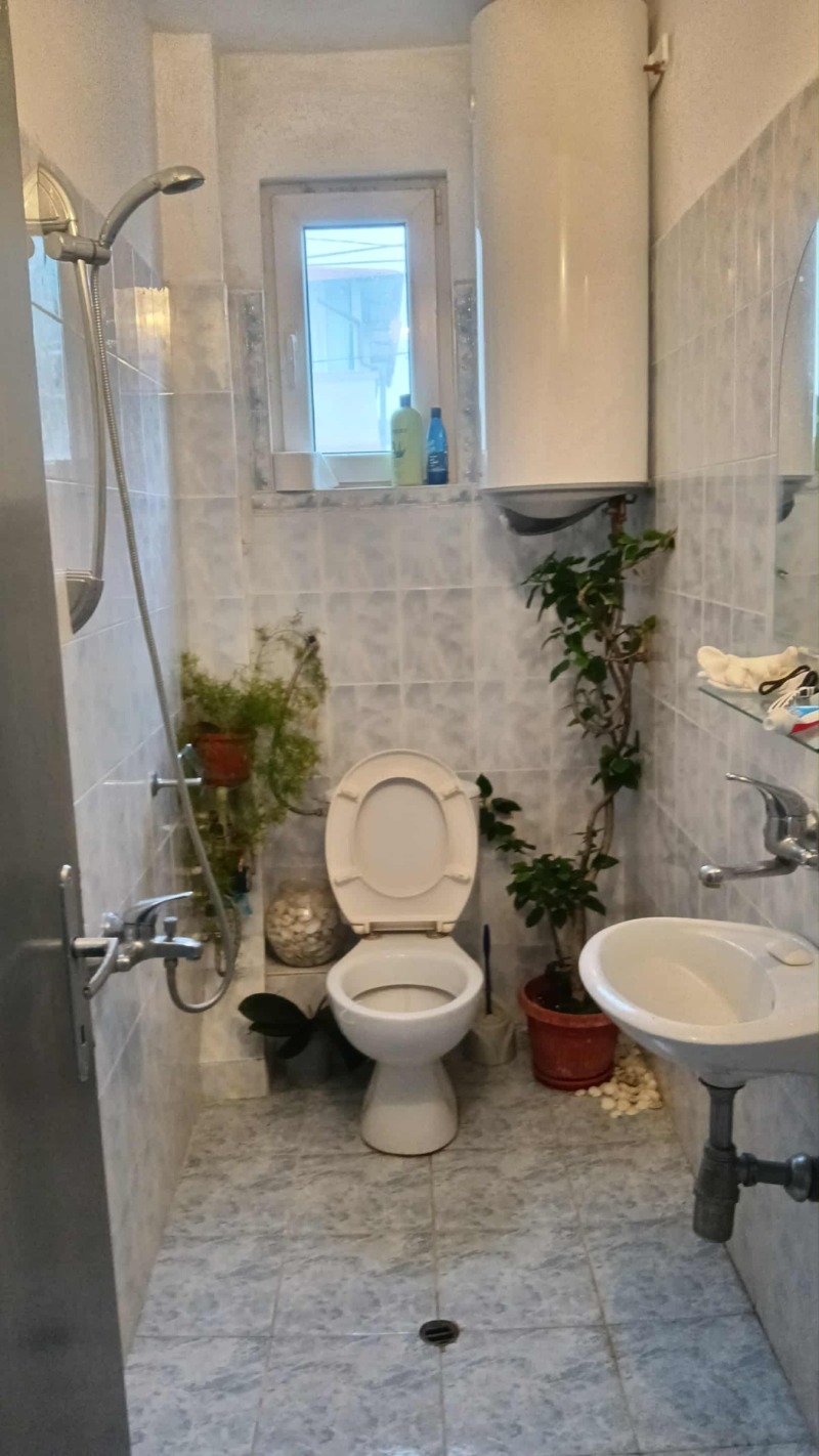 Продава КЪЩА, гр. София, Требич, снимка 15 - Къщи - 52750560