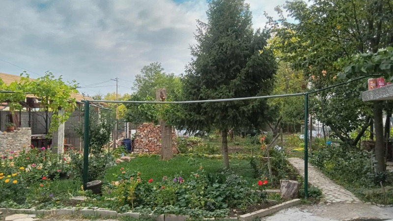 Продава КЪЩА, гр. София, Требич, снимка 17 - Къщи - 52750560