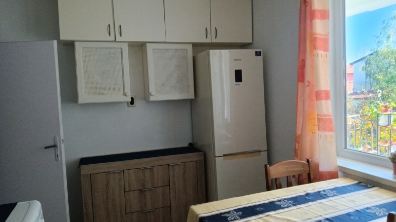 Продава КЪЩА, гр. София, Требич, снимка 3 - Къщи - 52750560