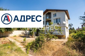 Casa m-t Racitnica, Varna