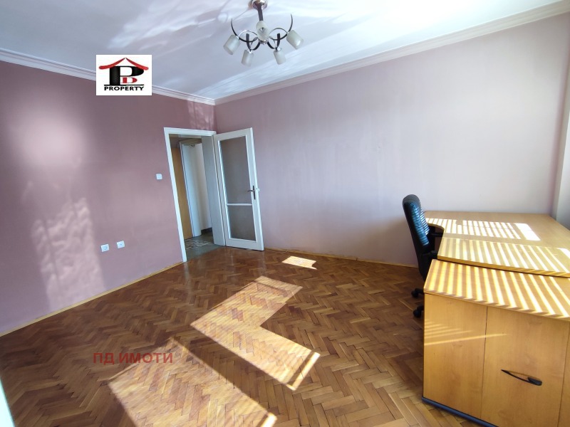 Продава 3-СТАЕН, гр. София, Изток, снимка 1 - Aпартаменти - 49208173